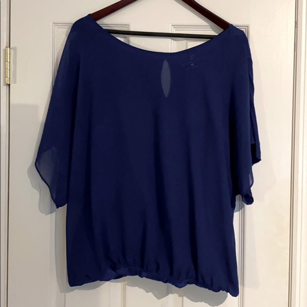 Flowy Top: Blue